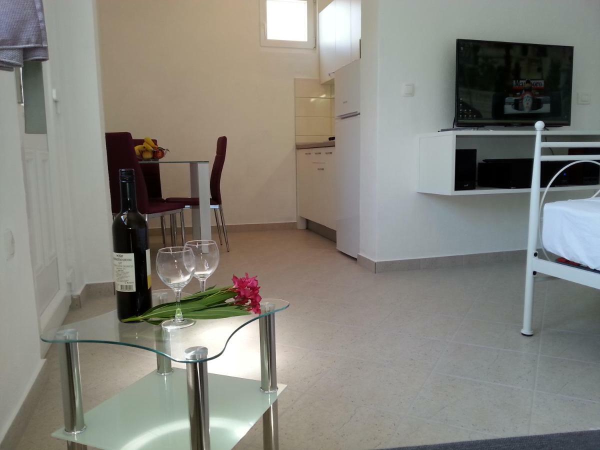 Studio Apartment Luce Marina Ngoại thất bức ảnh